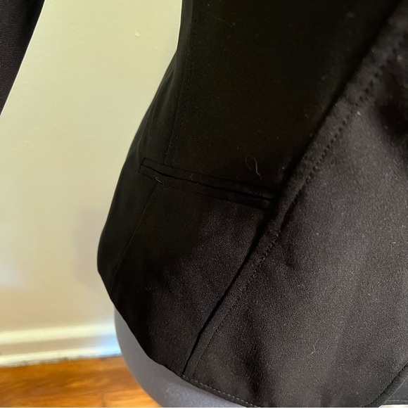 Jones Wear Essentials Blazer Black One Button - Picture 8 of 14